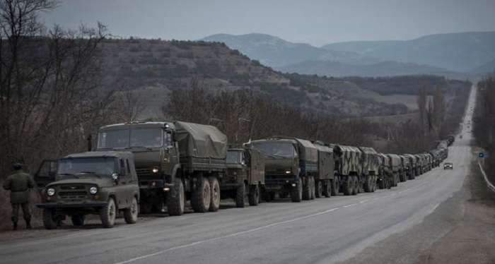 Оккупанты пригнали в Крым эшелон с военной техникой