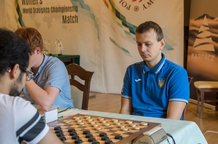 Украинец Иванов стал чемпионом мира — Быстрые шашки