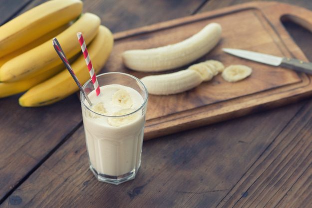 бананы  и молоко
