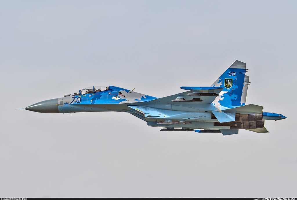 Су-27.