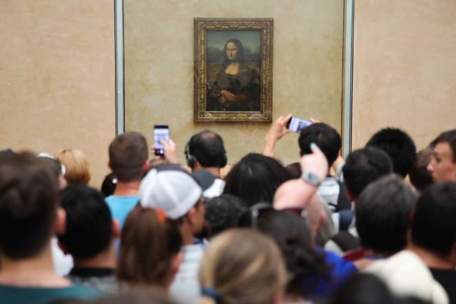 туристы и мона лиза