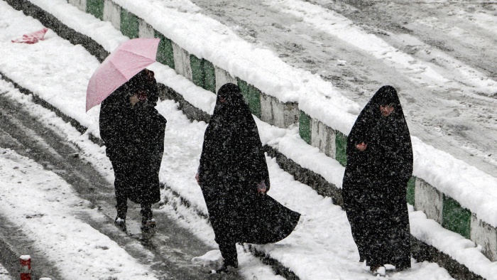 Иран снег