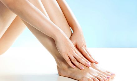 Як відновити потріскані п’яти вдома: дієвий спосіб