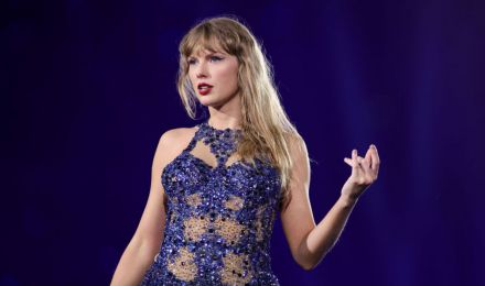 Taylor Swift знову побила рекорди: що відомо про новий реліз